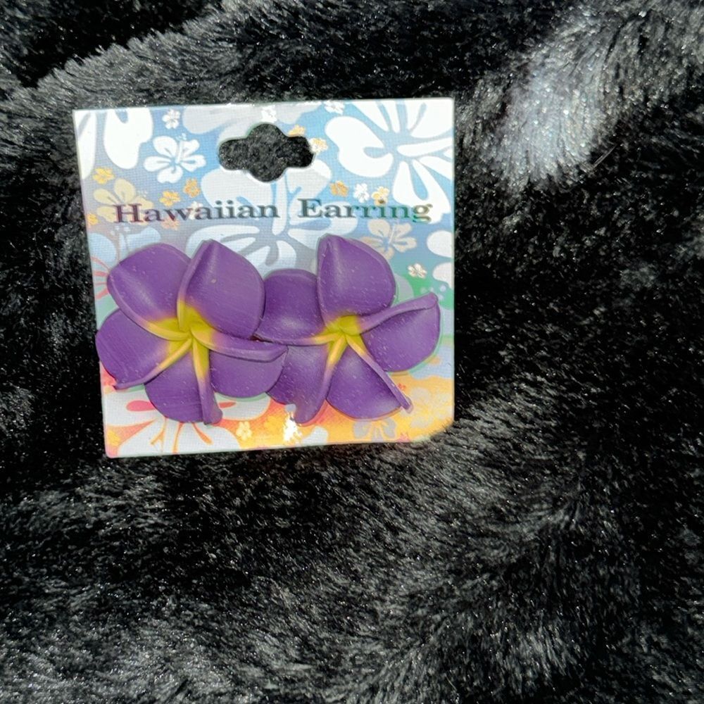 Hawaiin flower earrings